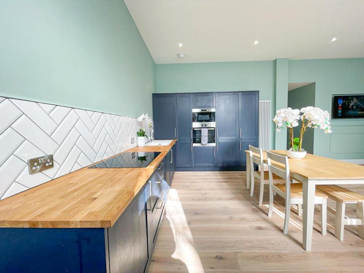 Beautiful 2Br, Private Entry In Vibrant Leith Lägenhet Edinburg Exteriör bild