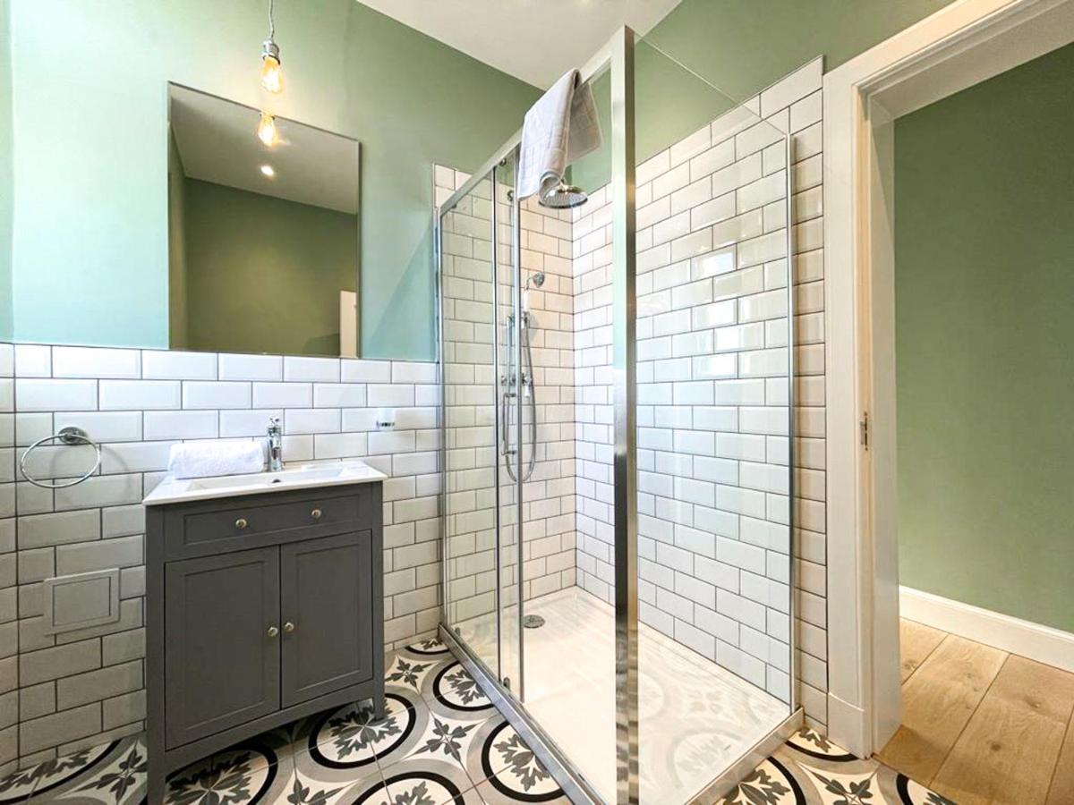 Beautiful 2Br, Private Entry In Vibrant Leith Lägenhet Edinburg Exteriör bild